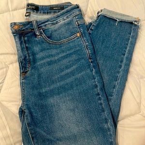 Judy Blue Skinny Fit Sz 30 (11) worn once